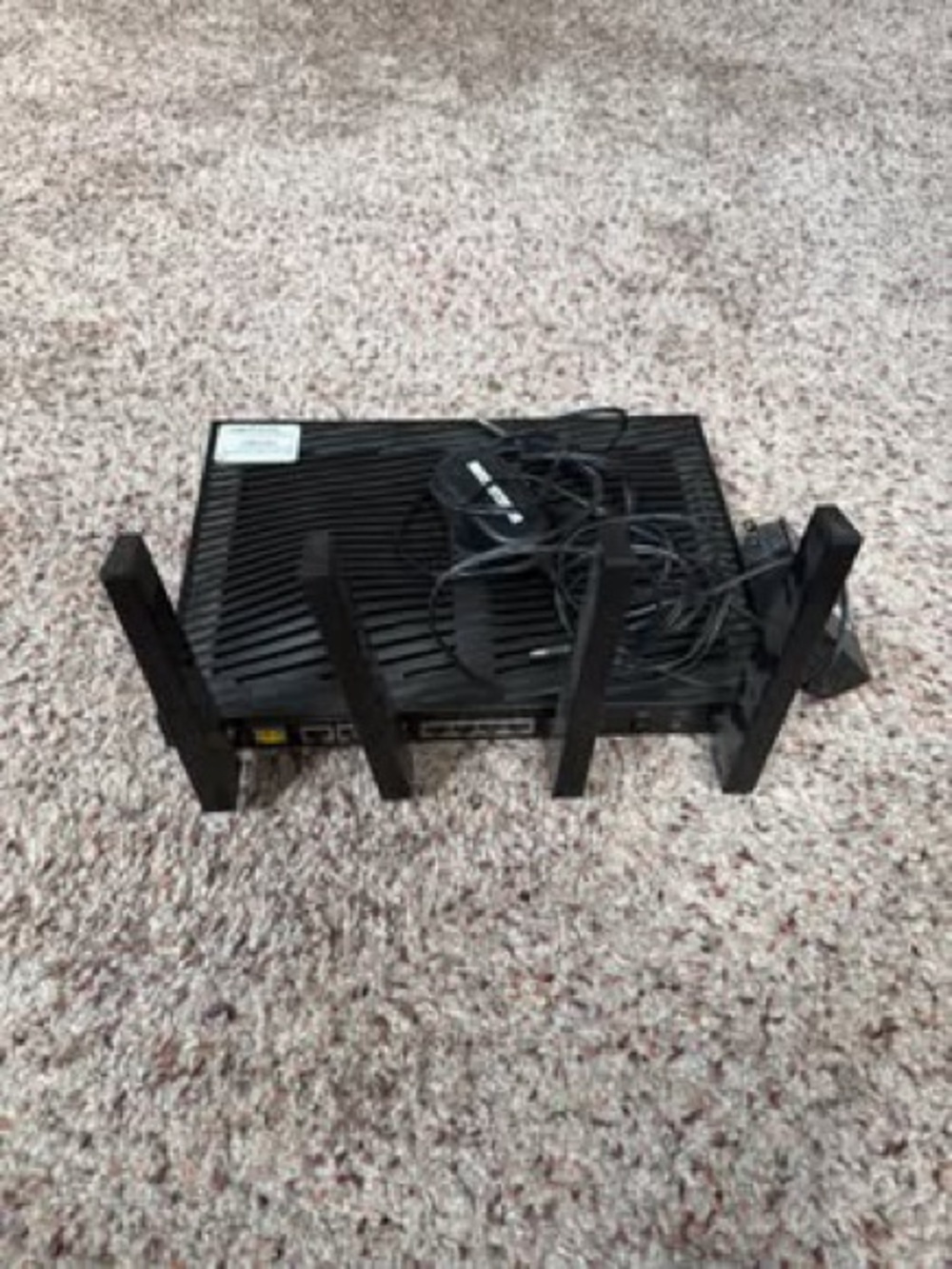 Black 4-Antenna Wireless Router - High-Performance Home Networking - Picture 2 of 3